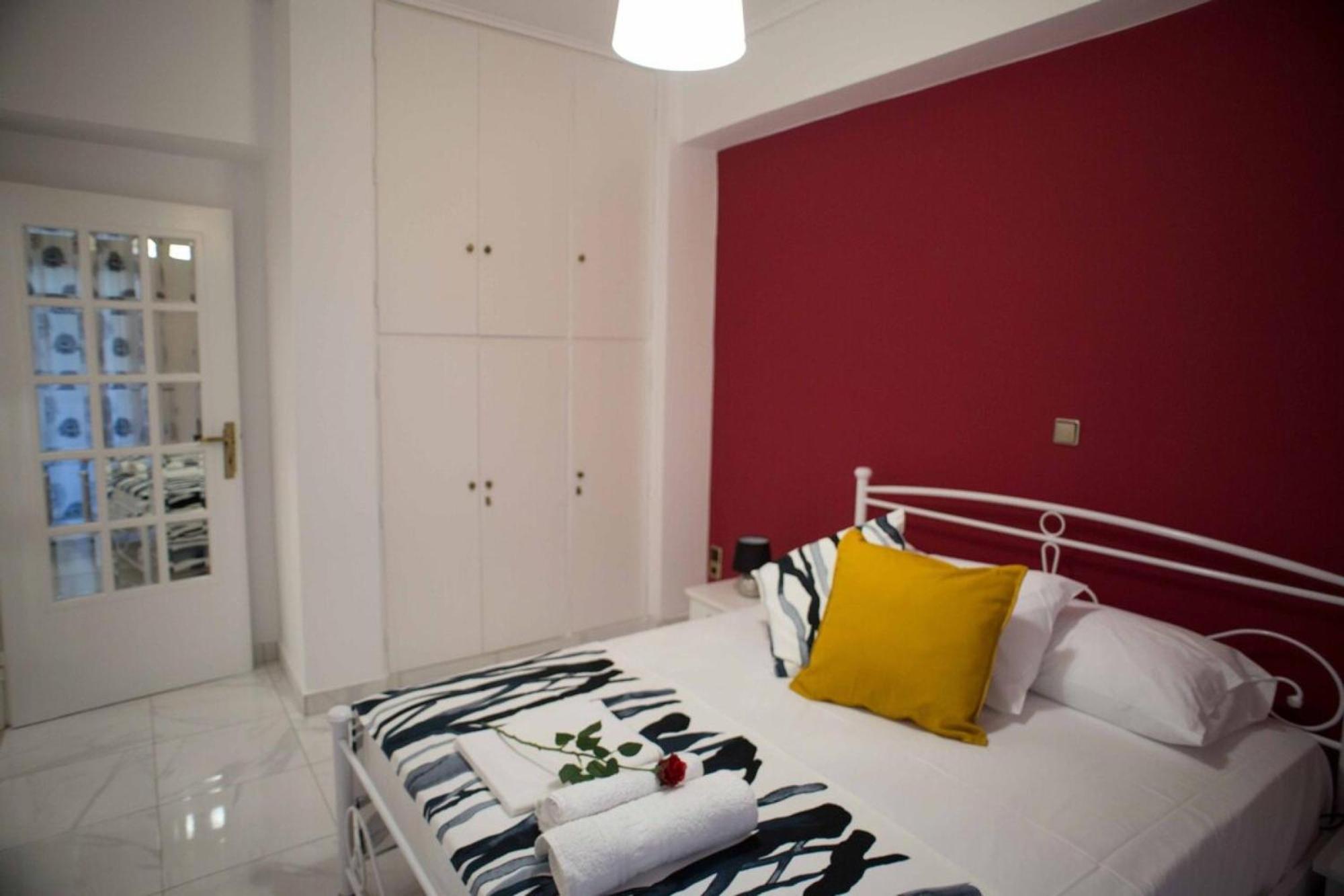 Cozy Apartment With Sea View Next To Marina Zeas Pireu Exterior foto