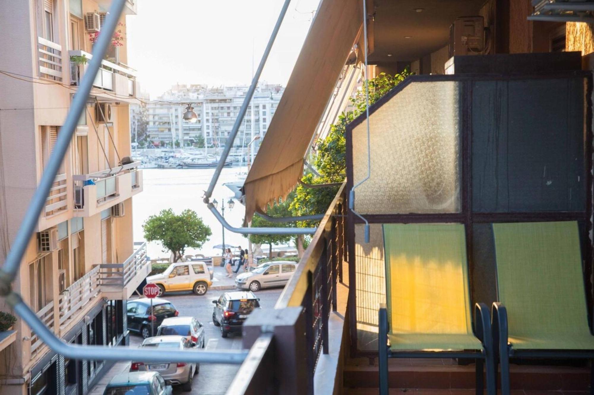 Cozy Apartment With Sea View Next To Marina Zeas Pireu Exterior foto